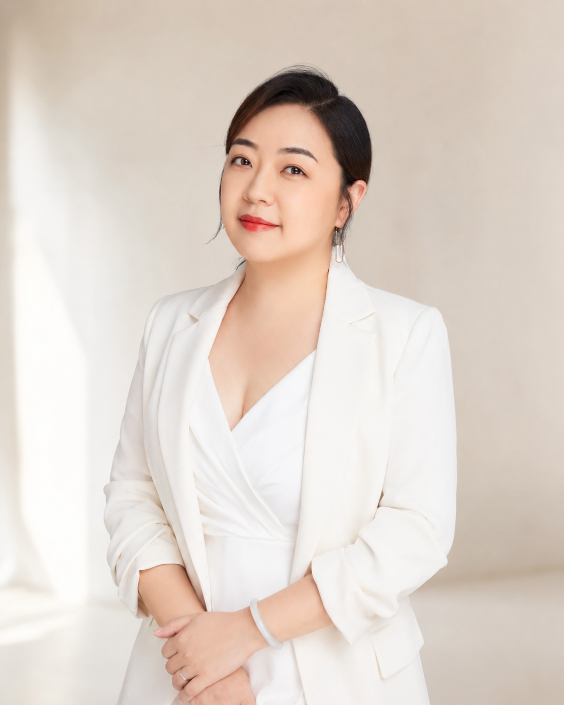 李晶，乐姨心理与艺术表达工作室核心专业成员